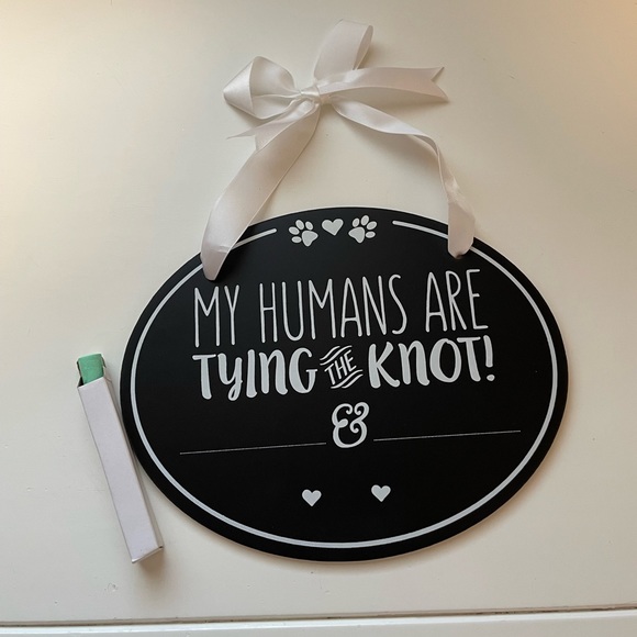 NWOT Pets Wedding Announcement Chalkboard - Picture 3 of 4